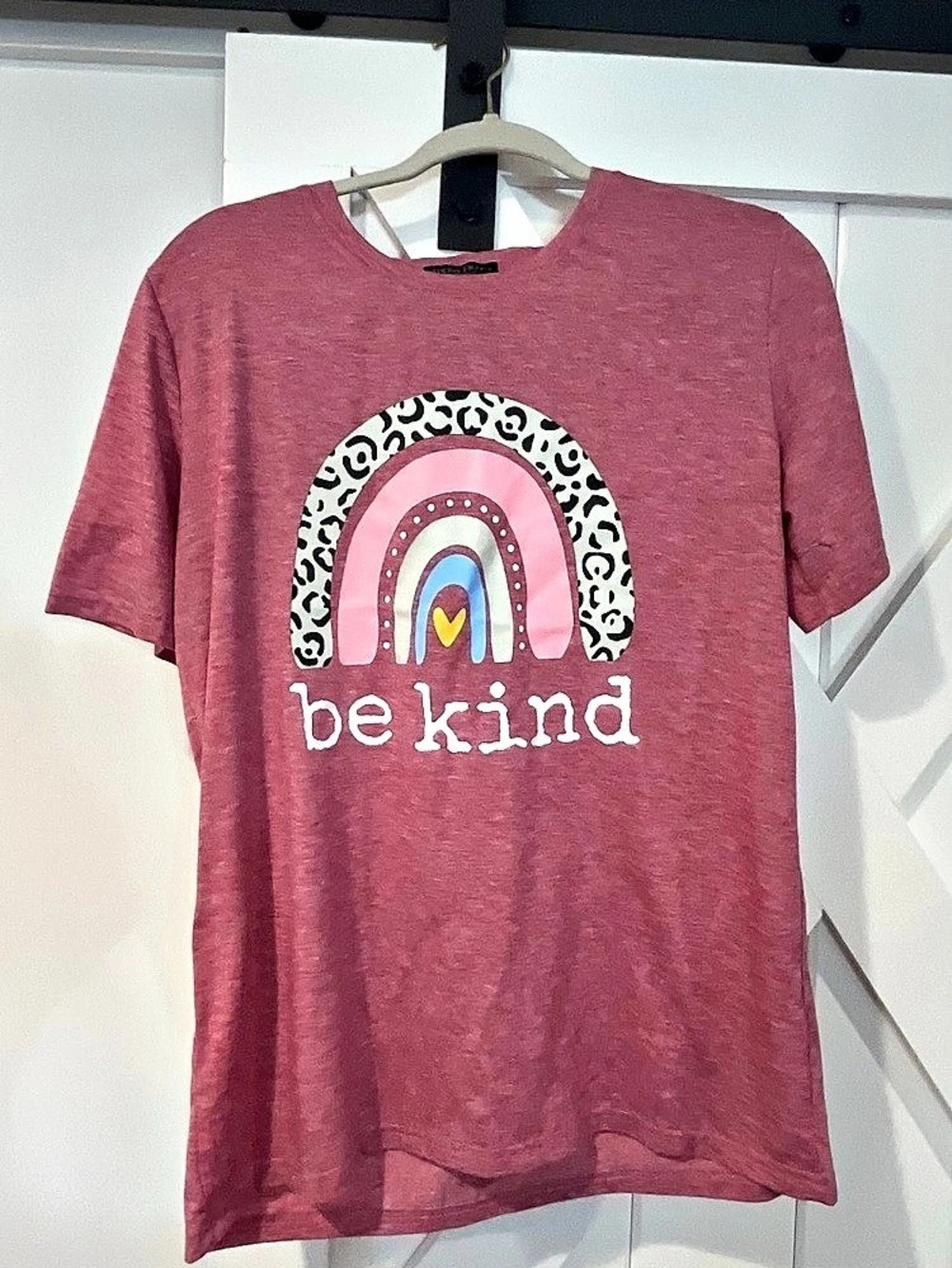 Simple Flavor Be Kind Rainbow Graphic Tee in Pink Size Large